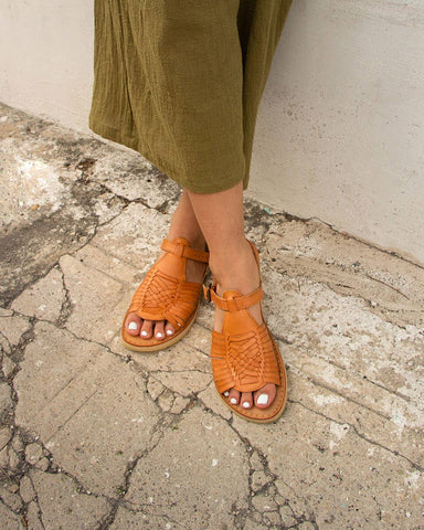 AZTECA - Leather sandal for women in camel color